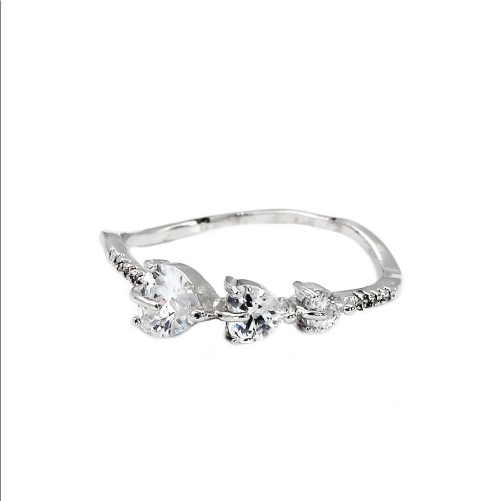 Fashion wave crystal ring